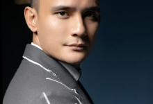 Али Окапов выступил перед Токаевым и прогулялся по вечерней Астане