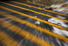 В Актобе Chevrolet сбил подростка на "зебре" и протаранил три машины