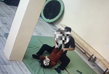 Тащил за руку: ребенку наложили гипс после занятии в Павлодарской области