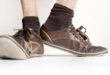 Мужчина бегал без нижнего белья по райцентру СКО