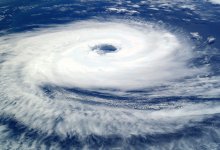 Скорость ветра до 300 км/ч: ураган "Мелисса" обрушился на Ямайку