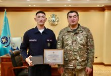 Рисковал жизнью на 14-м этаже: в Астане наградили сотрудника ДЧС