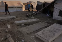 Палестинские семьи вынужденно живут на кладбищах Газы