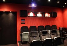 Глаза сожгли детям и взрослым в кинотеатре Хакасии