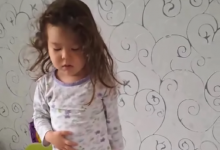 Проснулась под гимн: видео казахстанской девочки растрогало соцсети