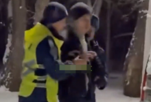 Мужчина с ножом бегал по двору Усть-Каменогорска