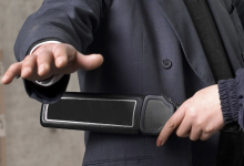 Посетителей ТРЦ будут проверять металлоискателем в Казахстане