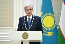 Шавкат Мирзиёев вручил Токаеву орден "Дустлик" высшей степени