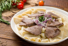 Казахстанский повар взорвал кулинарное шоу Ивлева своим бешбармаком