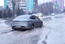 Последствия дождя и снегопада: затопило Семей (ВИДЕО)