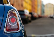 Автомобиль перевернулся после столкновения на АЗС в Алматы