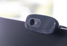 Хакеры тайно следили за интимной жизнью владельцев камер и продавали видео