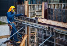 Рабочий упал в открытый лифт и погиб в Мангистау