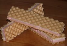 Червей обнаружили в вафлях для детей в мини-центре Костаная