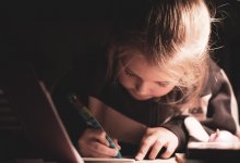 Школьники переходят на дистанционку в Астане из-за непогоды