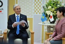 Токаев и губернатор Токио обсудили цифровизацию и Smart city