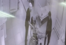 Шокирующие кадры из больницы с Айзат Джумановой после избиения показали на судебном заседании в Талдыкоргане