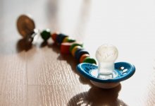 Женщина смыла новорожденную девочку в унитаз больничного санузла