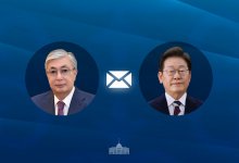 Токаев поздравил президента Кореи с днем рождения