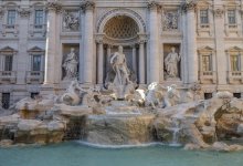Туристам в Риме придется платить за близкий доступ к фонтану Треви