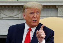 Трамп требует "выставить на посмешище" демократов из списка Эпштейна