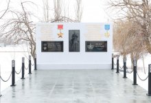 115 лет Бауыржану Момышулы: в Жамбылской области открыли мемориальную доску