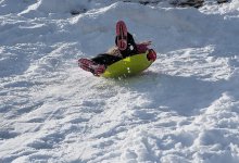 Ребенок получил травмы, скатившись с горки в Павлодаре