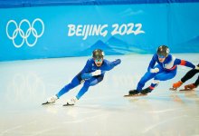 На лезвии коньков