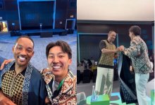 Уилл Смит получил в подарок казахский чапан (ВИДЕО)