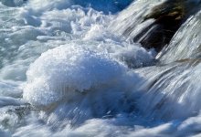 Прорвавшийся поток реки Есентай встревожил казахстанцев (ВИДЕО)