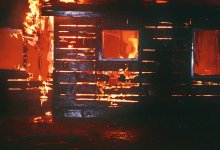 Заперли и ушли: в огне погибла пятилетняя девочка из СКО