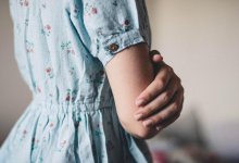 Казахстанская стендаперша сообщила о пережитом насилии в детстве