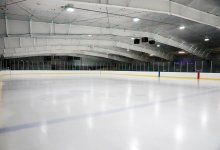 Женщина избила ребенка на катке в Алматы