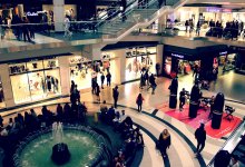 Неизвестный с бейджиком Минобороны напугал людей в Алматы