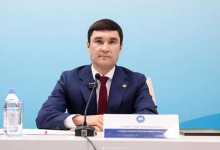 Появилось видео конфликта Серика Сапиева с заместителем в Караганде