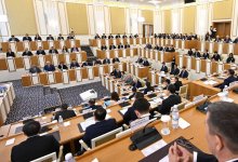 Артур Ластаев предложил закрепить в Конституции абсолютный приоритет права на жизнь