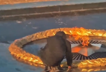 Мужчину, осквернившего Вечный огонь, задержали в Уральске