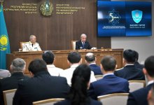 "Остается только работать": Токаев провел совещание в АФМ