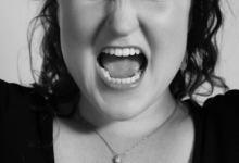 Подростки избили девочку толпой в ТРЦ Актау