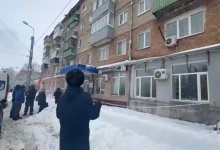 Глыбы льда с крыш убили двух россиянок за один день