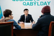 Партия AMANAT: общественные приемные продолжают помогать казахстанцам