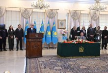 Токаев выступил перед СМИ по итогам переговоров с премьер-министром Пакистана