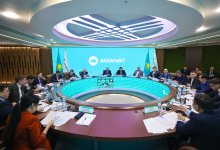 Фуры, взятки и тысячи ДТП: жесткий разговор о дорогах на площадке AMANAT