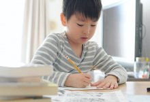 Первая смена школ учится дистанционно в Астане