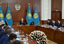 Не загружены работой – Токаев высказался о "левобережных" кадрах в крупных компаниях