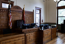 Instagram и YouTube впервые предстали перед судом за вред детской психике в США