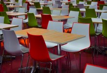 Насекомых в еде для детей обнаружили в больнице Караганды