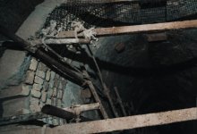 Полицейский сжег тело любовника своей жены в колодце в Индии