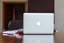 Недорогой MacBook и iPhone 17e представит Apple