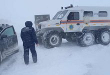 Вьюга смешала землю с небом